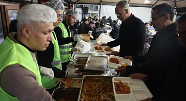 Eyyübiyeliler Aynı Sofrada Aynı Duada Buluşuyor