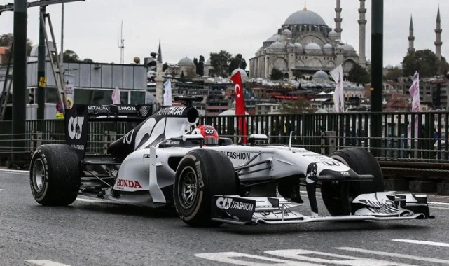 Formula 1 İstanbul'da İki Kez Yarışabilir: Bahreyn ve Suudi Arabistan GP'leri İptal Edildi