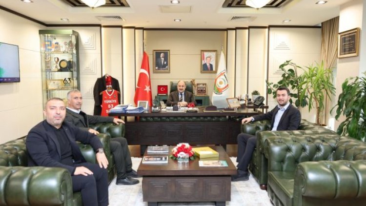 Gaziantep Milletvekili Müslüm Yüksel, Şanlıurfa Belediye Başkanı Gülpınar'ı Ziyaret Etti