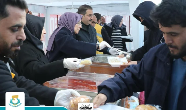 Haliliye Belediye Başkanı ve Milletvekili Vatandaşlarla İftar Sofrasında Buluştu