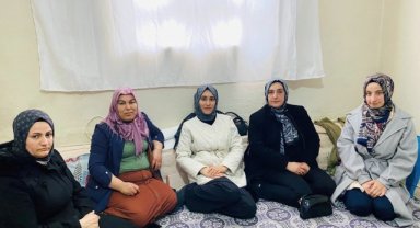 Hilvan AK Parti Kadın Kolları'ndan Mahalle Başkanlığı Ziyareti