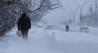 Kar yağışı 6 ilde ulaşımı aksattı