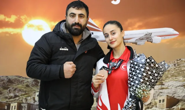 Kick Boks Dünya Üçüncüsü Leyla Demir Yurda Döndü