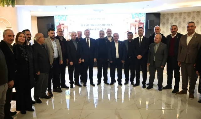 Mansur Yavaş Pursaklar İlçesi'nde düzenlenen iftar programına katıldı