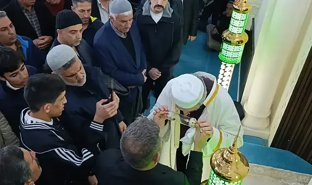 Şanlıurfa’da Kadir Gecesi’nde Sakal-ı Şerif ziyaret coşkusu