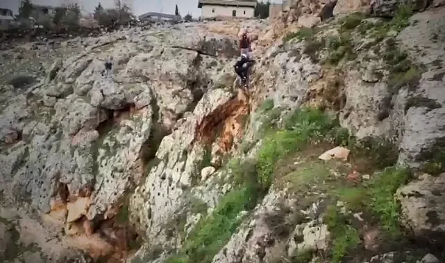 Şanlıurfa’da uçurumdan düştü! Ekipler 4 saat çalıştı!