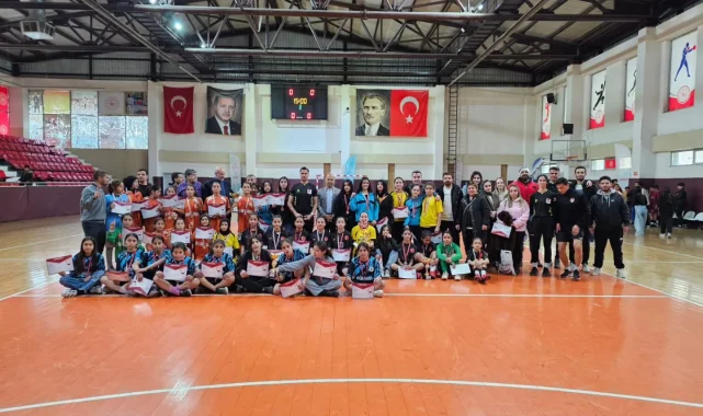 Şanlıurfa'da Okul Sporları Futsal Yarışmaları Tamamlandı