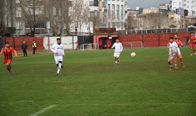 Siverek Belediyespor, Elazığ Yol Spor'u 1-0 Mağlup Etti