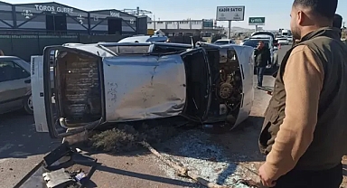 Urfa’da otomobil kontrolden çıktı! 3 yaralı