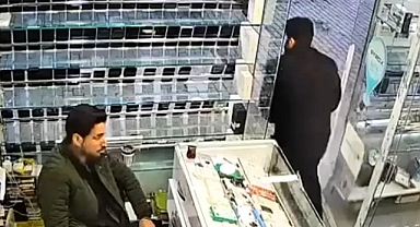 Urfa'daki telefoncuda hırsızlık! İşte saniye saniye yaşananlar!