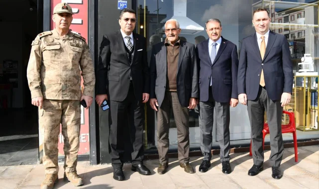 Vali Hasan Şıldak ve Kaymakam Sinan Korkmaz Halfeti Esnafıyla Buluştu