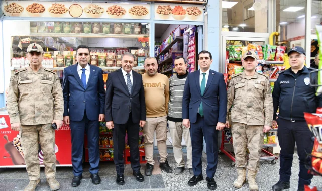 Vali Işıldak Birecik'te Esnaf ve Vatandaşlarla Buluştu