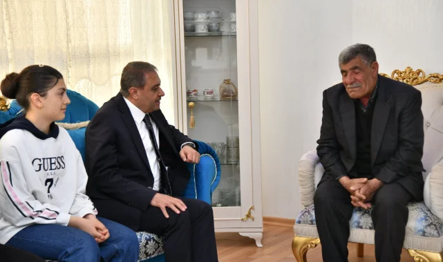 Vali Işıldak, Şehit Polis Turgut İnaç'ın Ailesini Ziyaret Etti