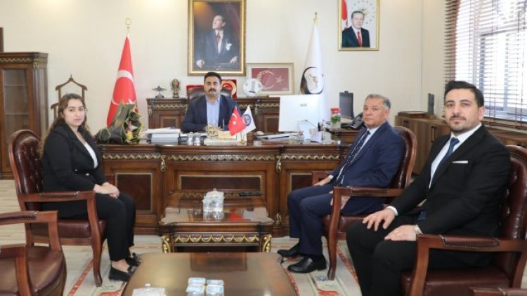 Viranşehir Kaymakamı Kemal Ülkü, Kütüphane Haftası'nda Halk Kütüphanesini Ziyaret Etti