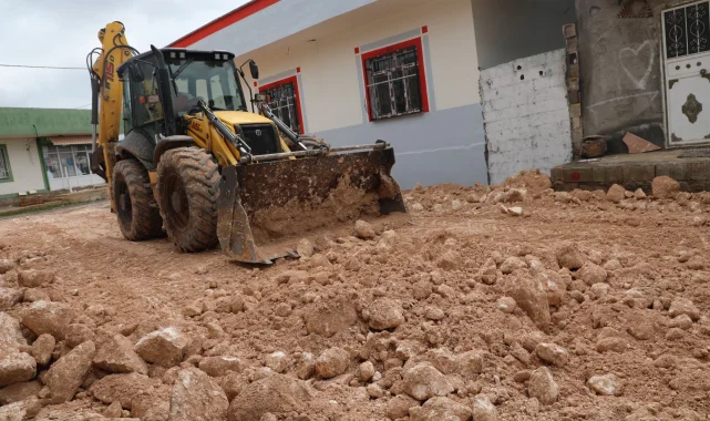 Viranşehir'de Barbaros Caddesi'nde Yol Düzenleme Çalışması Tamamlandı