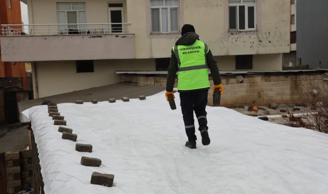 Viranşehir'de Yağış Sonrası Çatı Sızıntısına Hızlı Müdahale