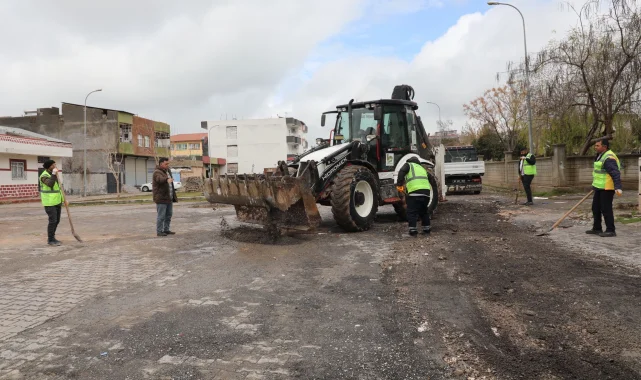 Viranşehir'de Yeni Mahalle 4009. Sokak'ta Yol Onarım Çalışmaları Devam Ediyor