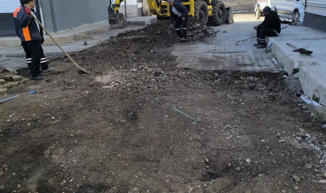 Viranşehir'de Yeni Mahalle 751. Sokak'ta Yol Bakım ve Onarım Çalışmaları Devam Ediyor