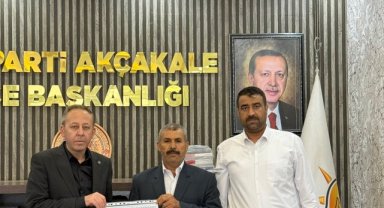 AK Parti Akçakale'de Mustafa Aysit'e Teşekkür Belgesi Verildi