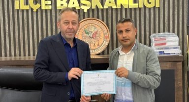 AK Parti Akçakale'de Yahya Ardun'a Teşekkür Belgesi Takdim Edildi