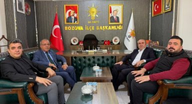 AK Parti Bozova İlçe Başkanlığı'nda Önemli Ziyaret: İstişareler Yapıldı