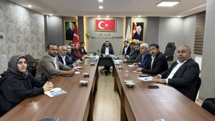 AK Parti Haliliye'de Kırsal Mahalleler Gündemiyle Toplantı Yapıldı