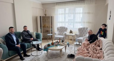 AK Parti Karaköprü Başkanı Çelik ve Yıldız'dan Eski Suruç Başkanı Yüksel'e Ziyaret