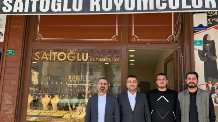 AK Parti Karaköprü İlçe Başkanı Çelik, Saitoğlu Kuyumculuk'u Ziyaret Etti