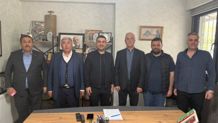 AK Parti Karaköprü İlçe Başkanı Çelik ve Bayuk'tan Ahmet Kaytan'a Ziyaret