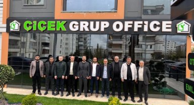 AK Parti Karaköprü İlçe Başkanı Orhan Çelik, Çiçek Grup'u Ziyaret Etti