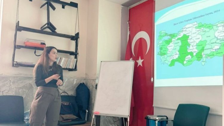 Akçakale Devlet Hastanesi'nde Tüberküloz Eğitimleri Verildi