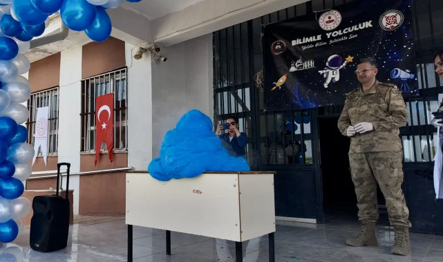 Akçakale'de 'Bilimle Yolculuk' Projesi Kırsal Mahallelerde Devam Ediyor