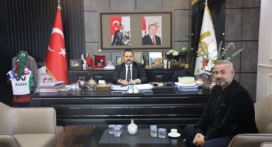 Almanya'dan Gelen Avukat Doğan Akın, Viranşehir Belediye Eş Başkanı Serhat Dicle İnan'ı Ziyaret Etti