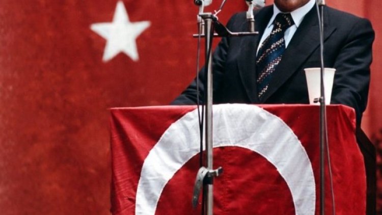 Alparslan Türkeş'in Vefatı ve Cenaze Töreni Anıları: Ömer Ağ'dan Duygusal Paylaşım