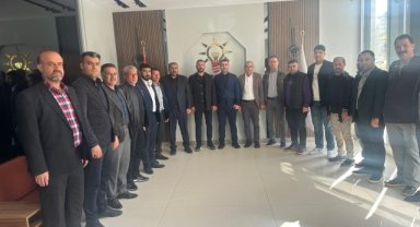 Badıllı Vakıf ve Dernek Heyeti, AK Parti Karaköprü İlçe Başkanı Av. Orhan Çelik'i Ziyaret Etti