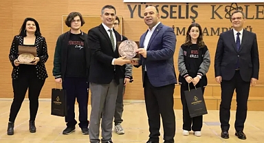 Başkan Nihat Çiftçi, Gençlerle Tecrübelerini Paylaştı