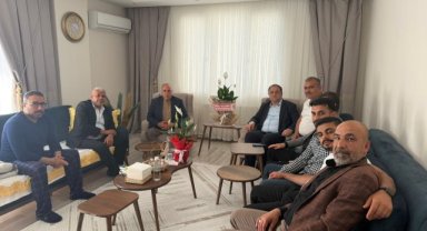 Birecik Belediyesi Başkan Yardımcısı Sakıp Yaşar, Zabıta Personeli Eşref Kaynarpınar'ı Ziyaret Etti