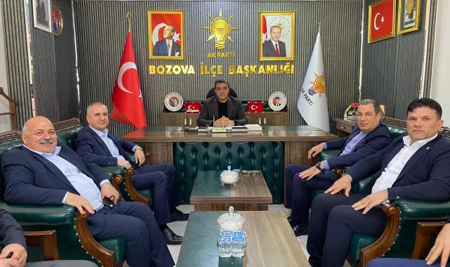 Bozova AK Parti'de Önemli Ziyaret: İlçe Başkanı Mehmet Akgün İstişarelerde Bulundu