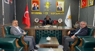 Bozova'da Siyasi Buluşma: Aydın Yener ve Doç. Dr. Yasin Taş İlçe Başkanını Ziyaret Etti