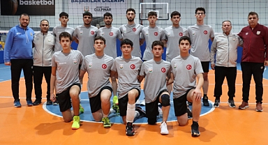 Büyükşehir Belediyesi Genç Erkekler Voleybol Takımı Çeyrek Finallere Hazırlanıyor