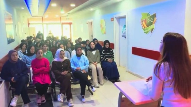 Eyyübiye'de Gençlere Yönelik Eğitim Seminerleri Devam Ediyor