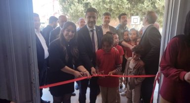 Eyyübiye'de 'Renkli Dokunuşlar' Sergisi İlçe Milli Eğitim Müdürüyle Açıldı