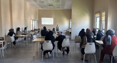 Eyyübiye'de Sağlık Çalışanlarına Kuduz, Aşı ve Organ Bağışı Eğitimi Verildi