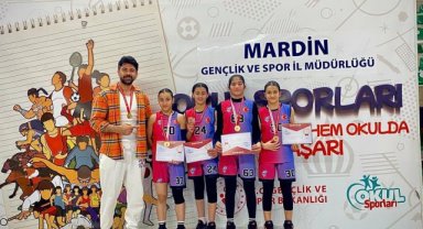 Eyyüp Göncü Ortaokulu Basketbol Takımı Bölge Şampiyonu Oldu