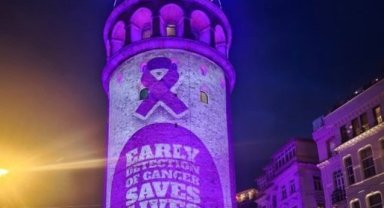 Galata Kulesi'nde Ulusal Kanser Haftası Mesajı: Erken Teşhis Hayat Kurtarır