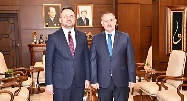 Gençlik ve Spor Bakan Yardımcısı Eminoğlu, Harran Üniversitesinde öğrencilerle buluştu