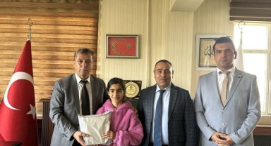 Halfeti'de Çanakkale Şiir Yarışması Birincisine Ödül Verildi