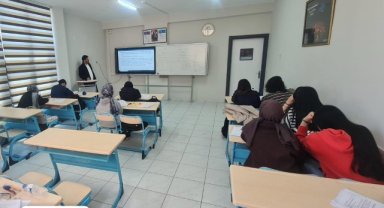 Haliliye'de Gençler İçin Ücretsiz Eğitim Merkezi Açıldı