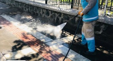 Haliliye'de Temizlik Ekipleri Mahallelerde Hijyen Çalışmalarını Sürdürüyor