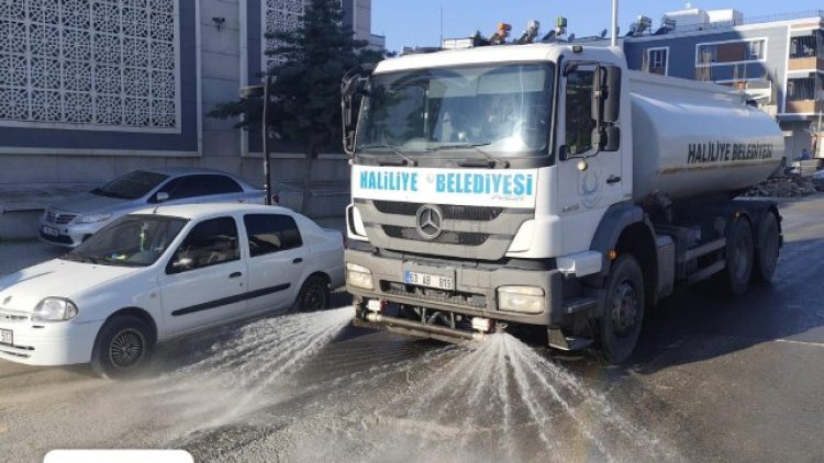 Haliliye'de Temizlik Seferberliği: Ekipler İlçeyi Tertemiz Yapıyor